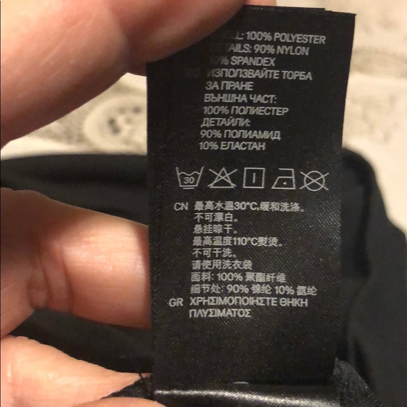 Used shorts jumpsuit by divided sizeM - Picture 7 of 8